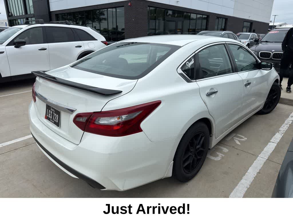 Thumbnail: 2018 Nissan Altima - 2