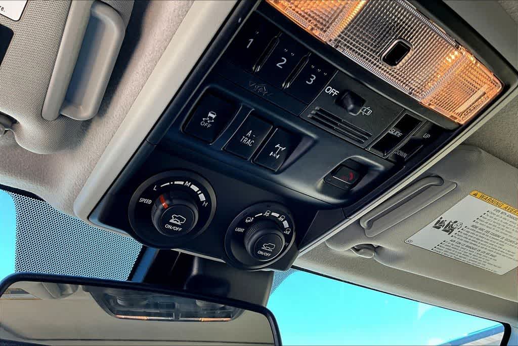 Thumbnail: 2020 Toyota 4Runner - 23