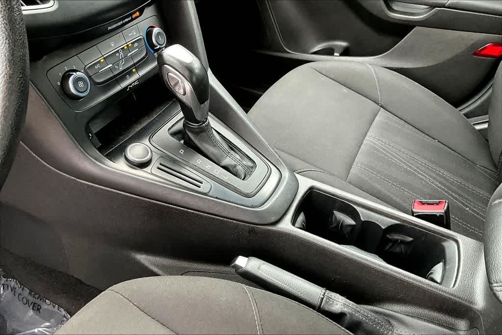Thumbnail: 2016 Ford Focus - 12