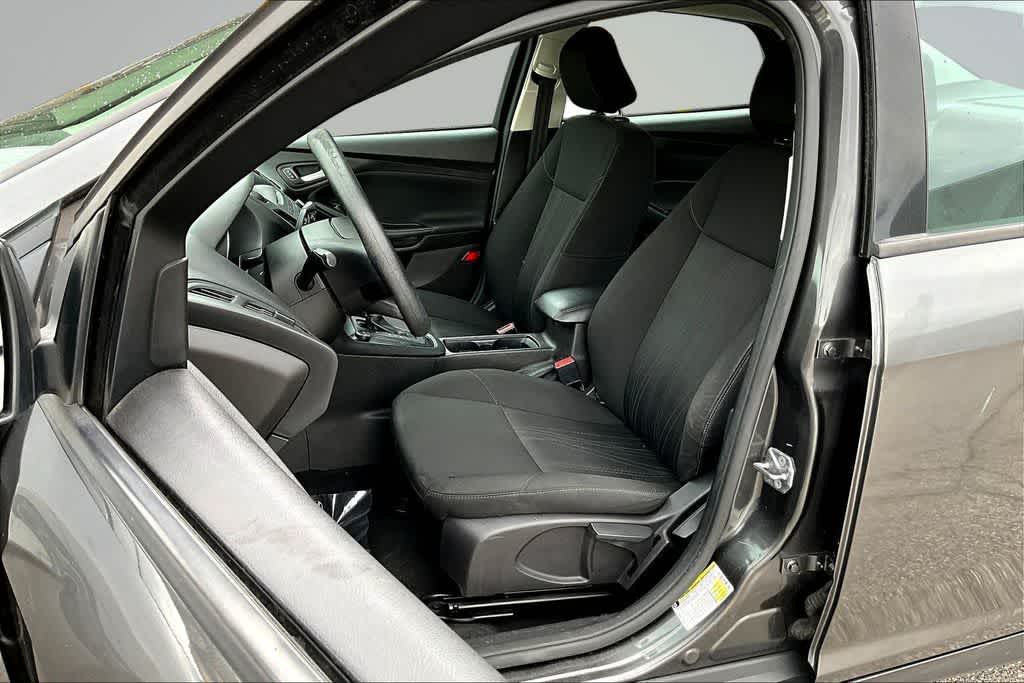 Thumbnail: 2016 Ford Focus - 24