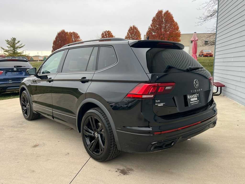 2023 Volkswagen Tiguan SE R-Line Black photo 4