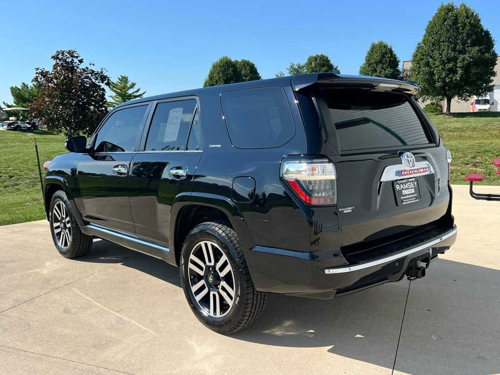 2022 Toyota 4Runner Limited photo 4