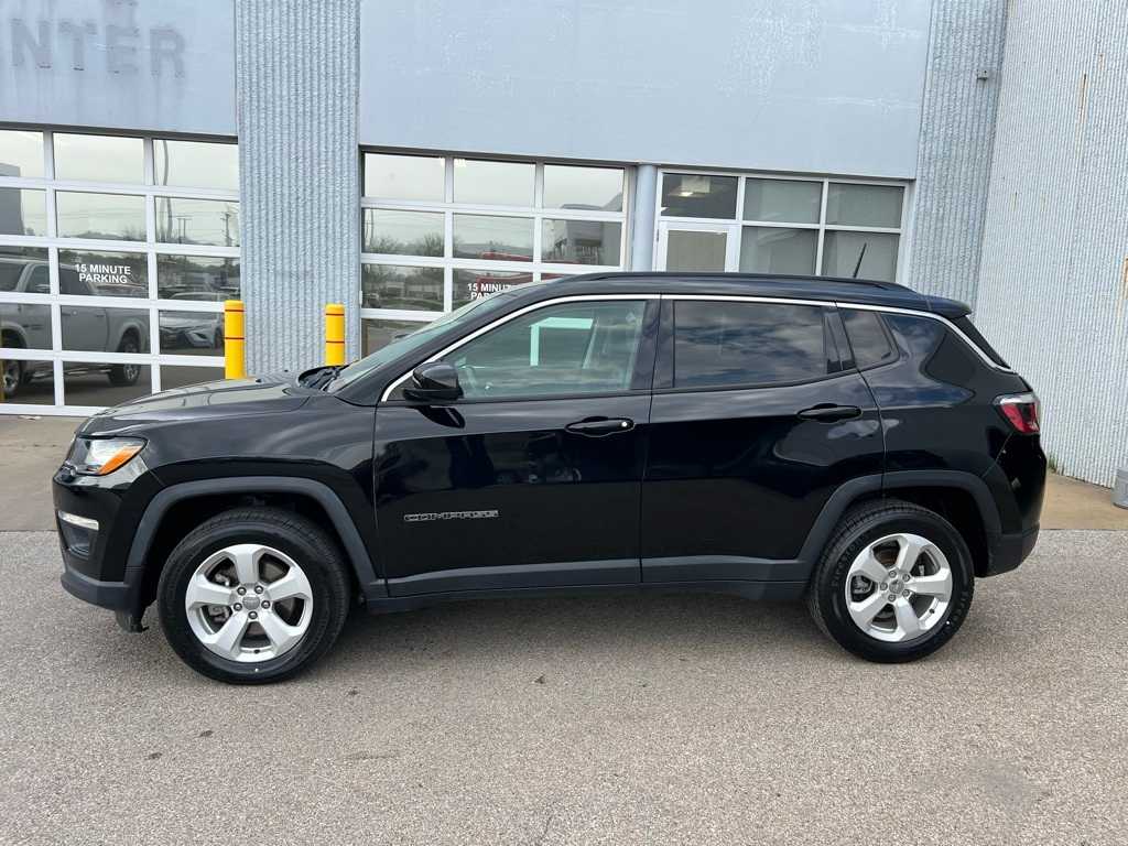 Used 2018 Jeep Compass Latitude with VIN 3C4NJDBB7JT482852 for sale in Urbandale, IA