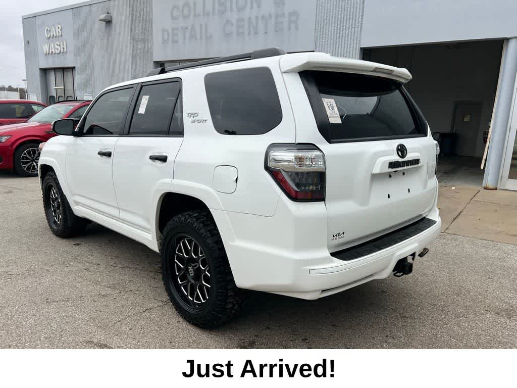2022 Toyota 4Runner TRD Sport - Photo 4