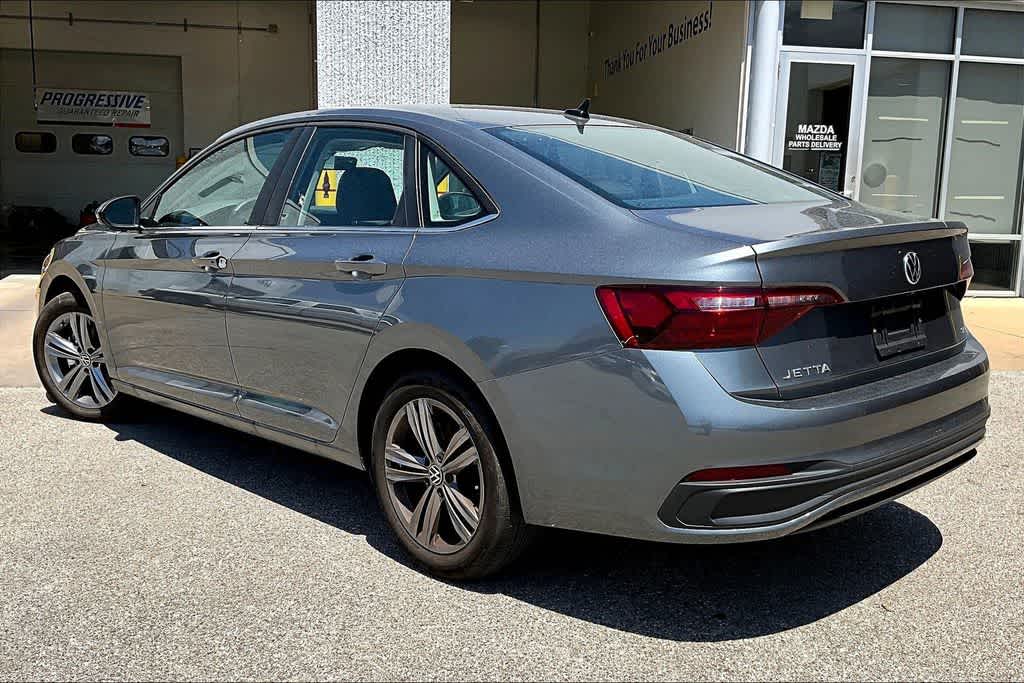 Thumbnail: 2023 Volkswagen Jetta - 3