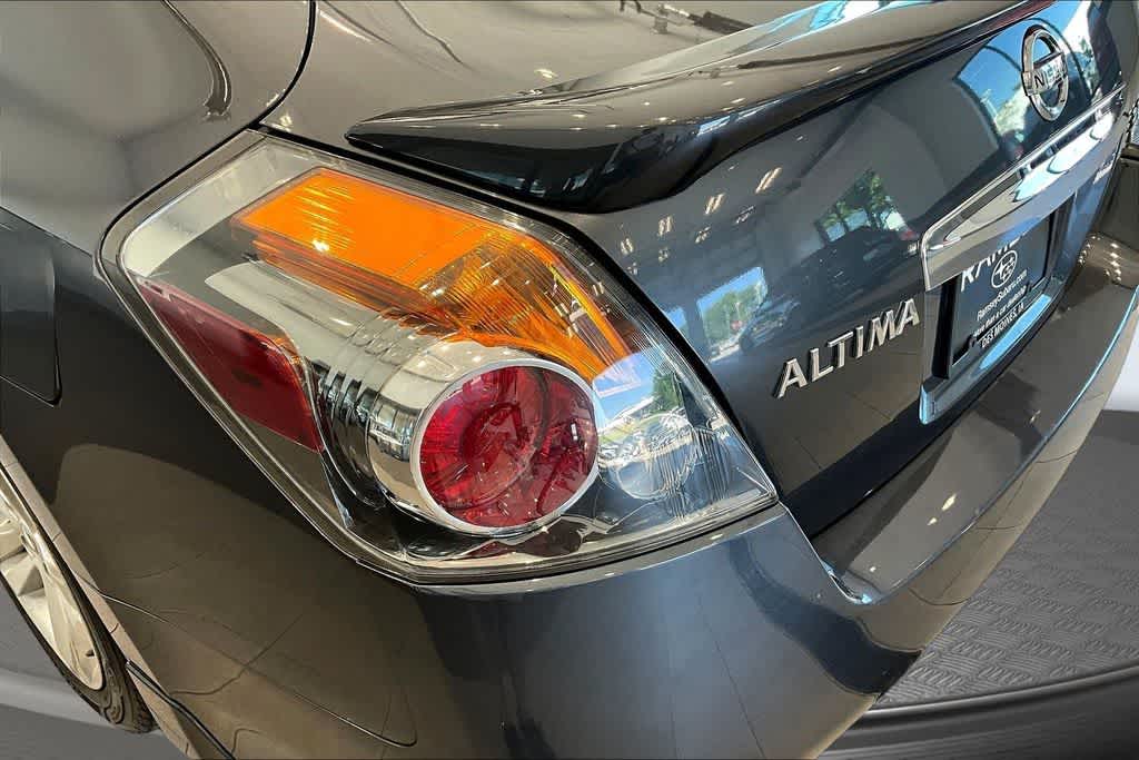 Thumbnail: 2012 Nissan Altima - 31