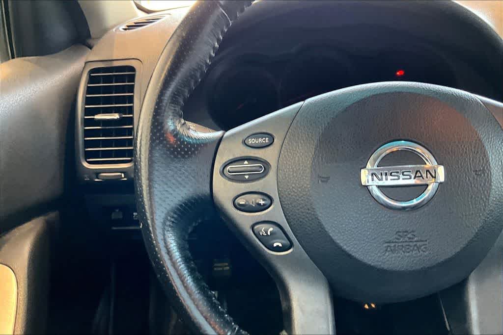 Thumbnail: 2012 Nissan Altima - 19