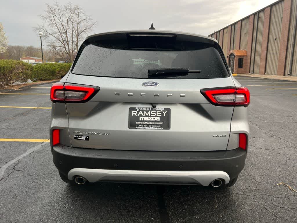 Thumbnail: 2023 Ford Escape - 4