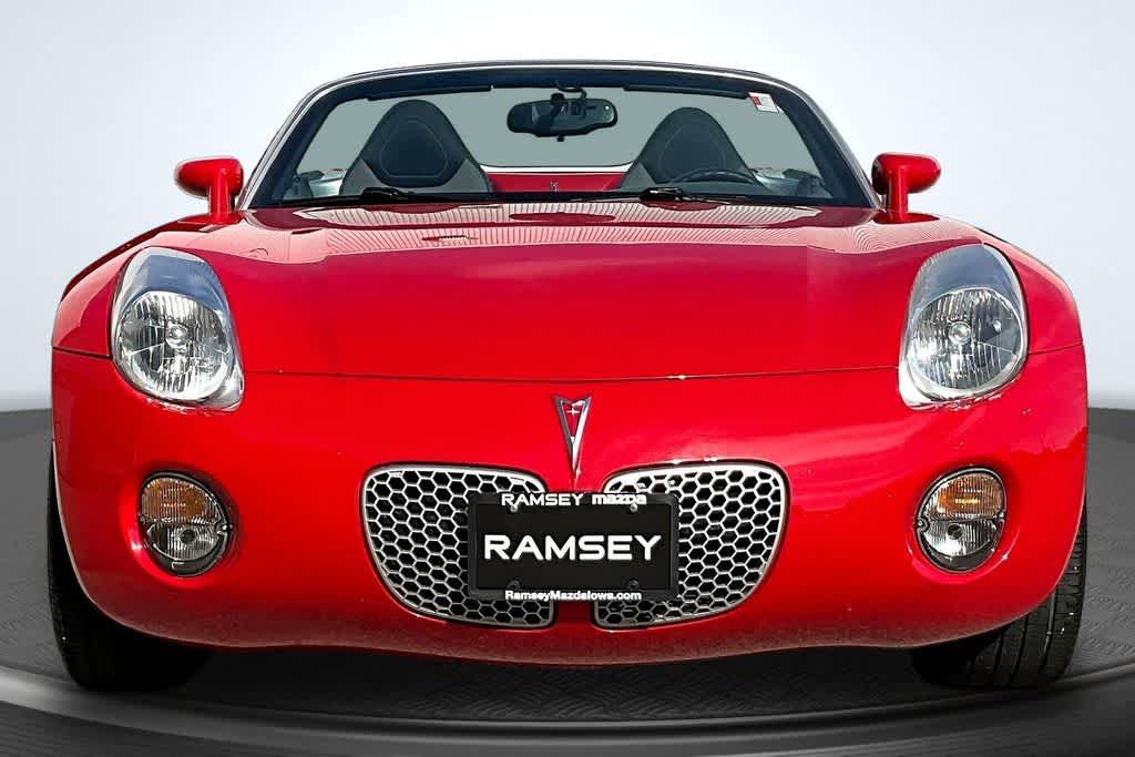 Thumbnail: 2008 Pontiac Solstice - 3