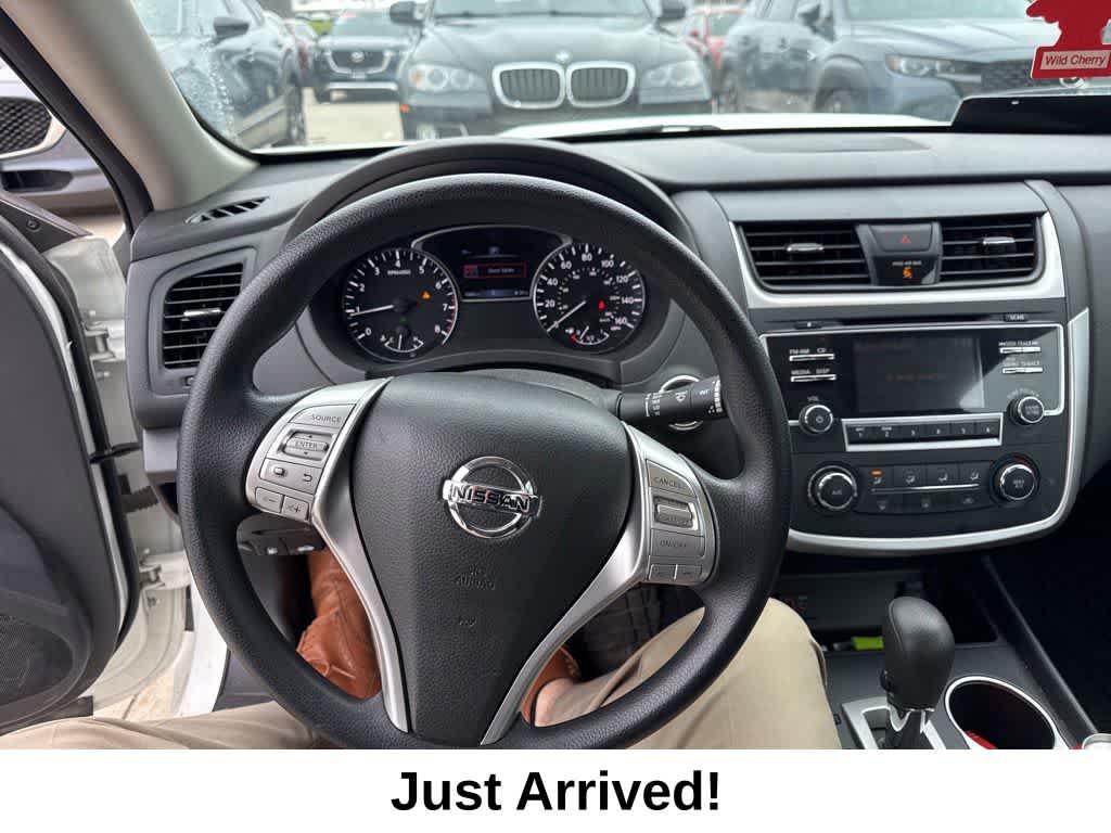 Thumbnail: 2018 Nissan Altima - 8