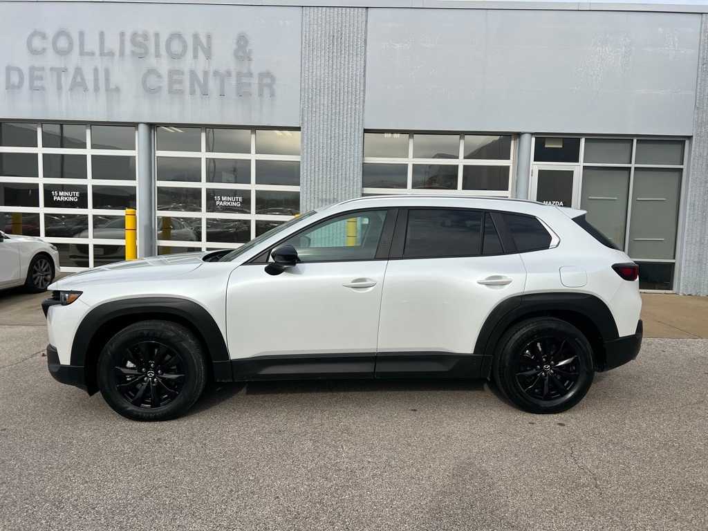 2023 Mazda CX-50 2.5 Preferred Plus photo 3