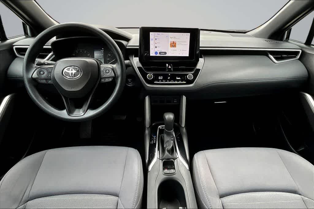 2024 Toyota Corolla Cross S - Photo 15