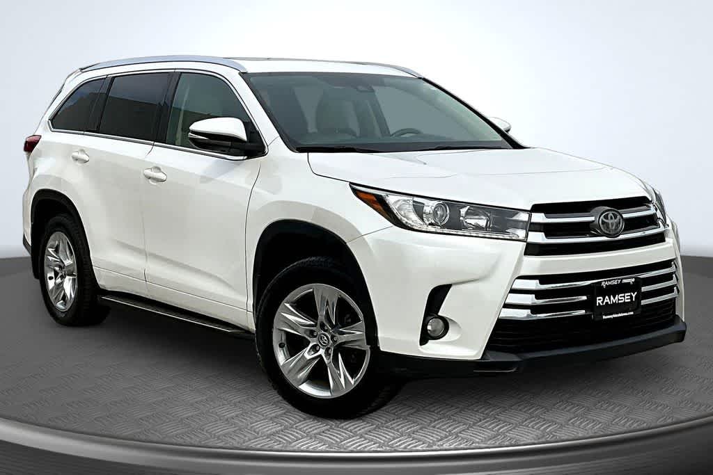 Thumbnail: 2018 Toyota Highlander - 11