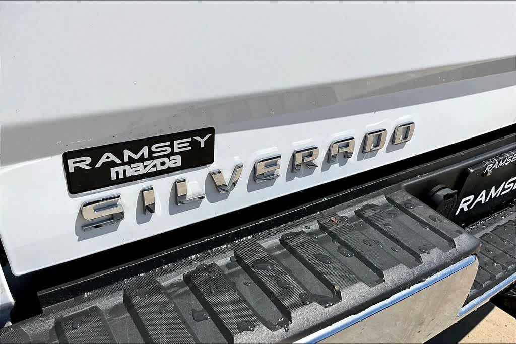Thumbnail: 2015 Chevrolet Silverado 1500 - 34