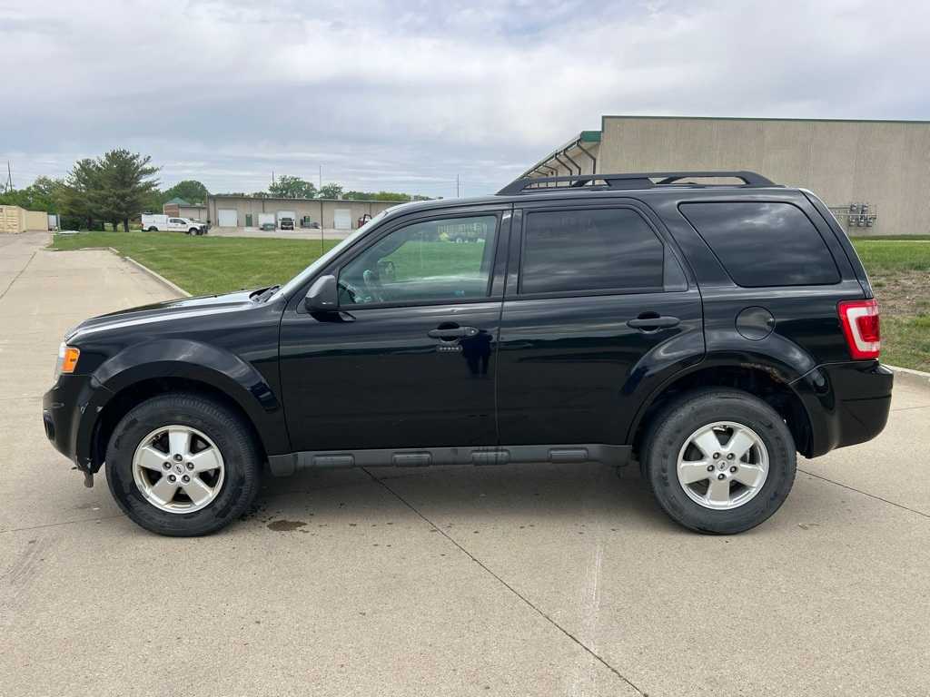 Used 2012 Ford Escape XLT with VIN 1FMCU0DG7CKA57969 for sale in Urbandale, IA
