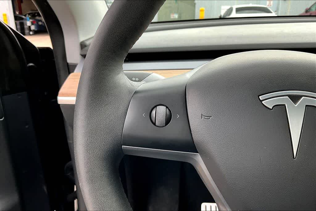 Thumbnail: 2022 Tesla Model Y - 20