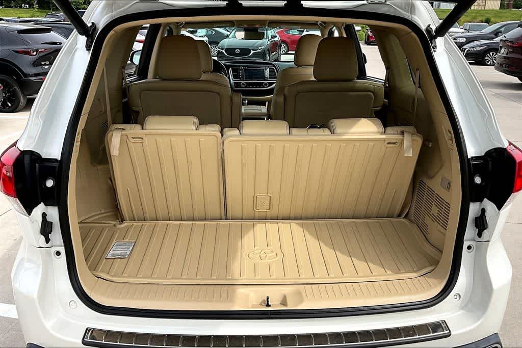 Thumbnail: 2018 Toyota Highlander - 9