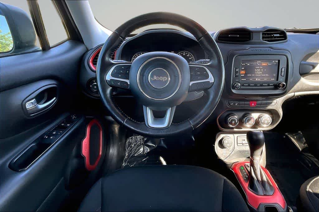 Thumbnail: 2017 Jeep Renegade - 4