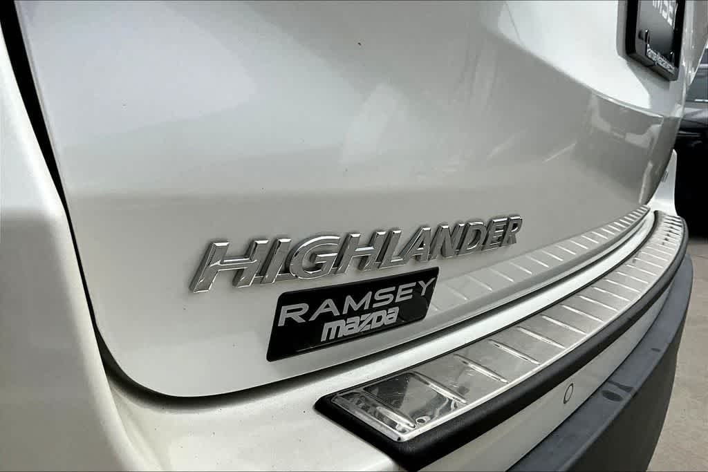 Thumbnail: 2018 Toyota Highlander - 34