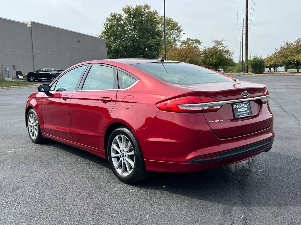 Used 2017 Ford Fusion SE Sedan