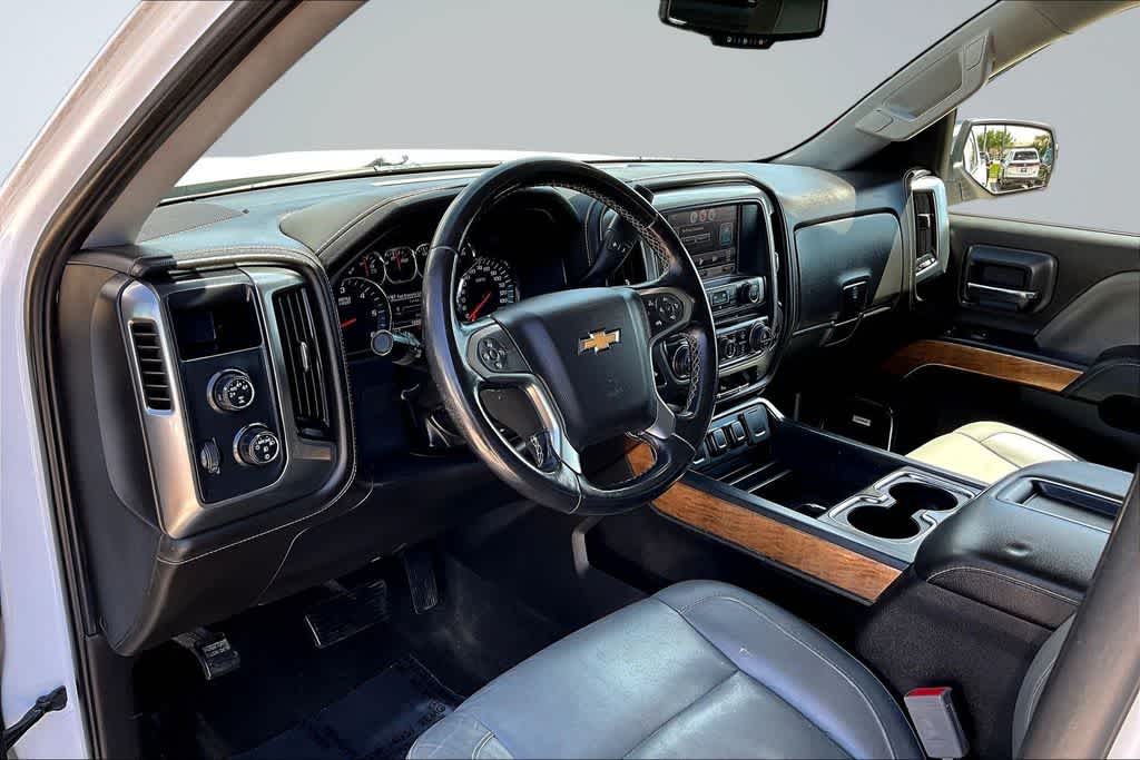 Thumbnail: 2015 Chevrolet Silverado 1500 - 13