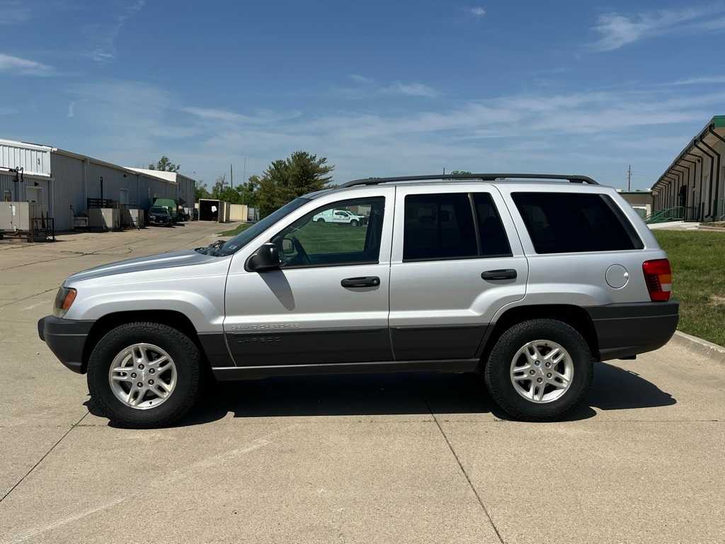 Used 2003 Jeep Grand Cherokee LAREDO with VIN 1J4GW48S93C617405 for sale in Urbandale, IA