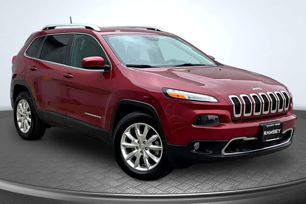 Thumbnail: 2017 Jeep Cherokee - 10