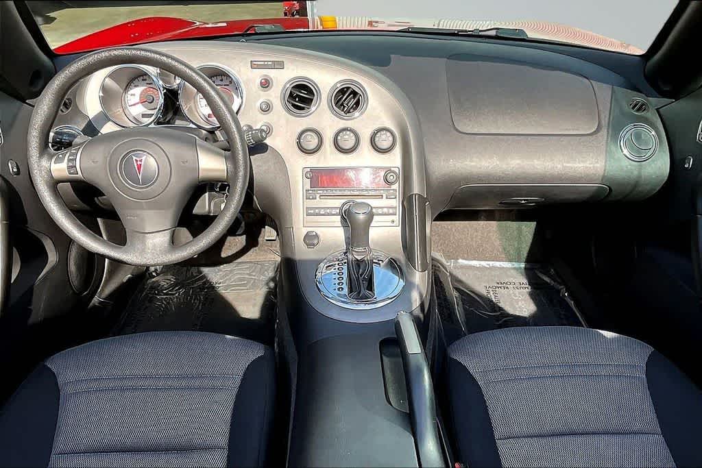 Thumbnail: 2008 Pontiac Solstice - 15