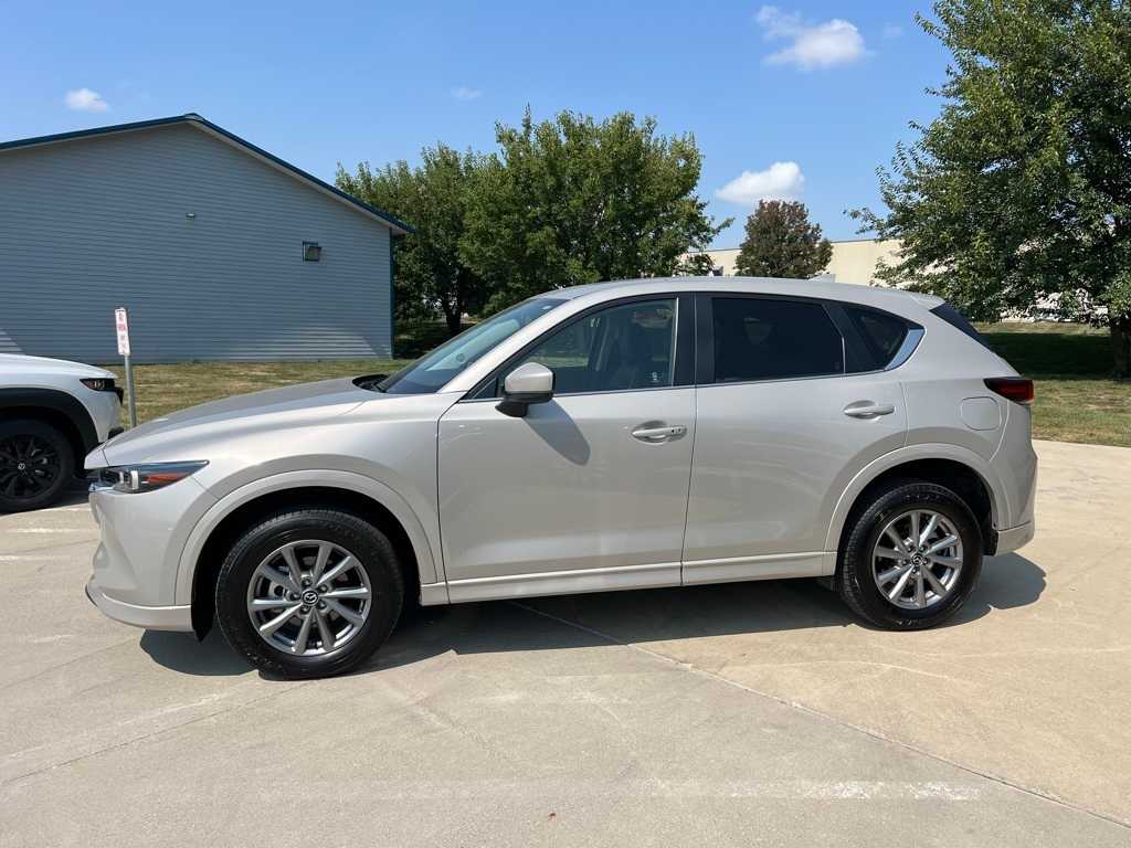 2025 Mazda CX-5 2.5 S Preferred photo 2