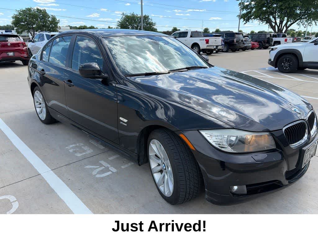 Thumbnail: 2011 BMW 3 Series - 2