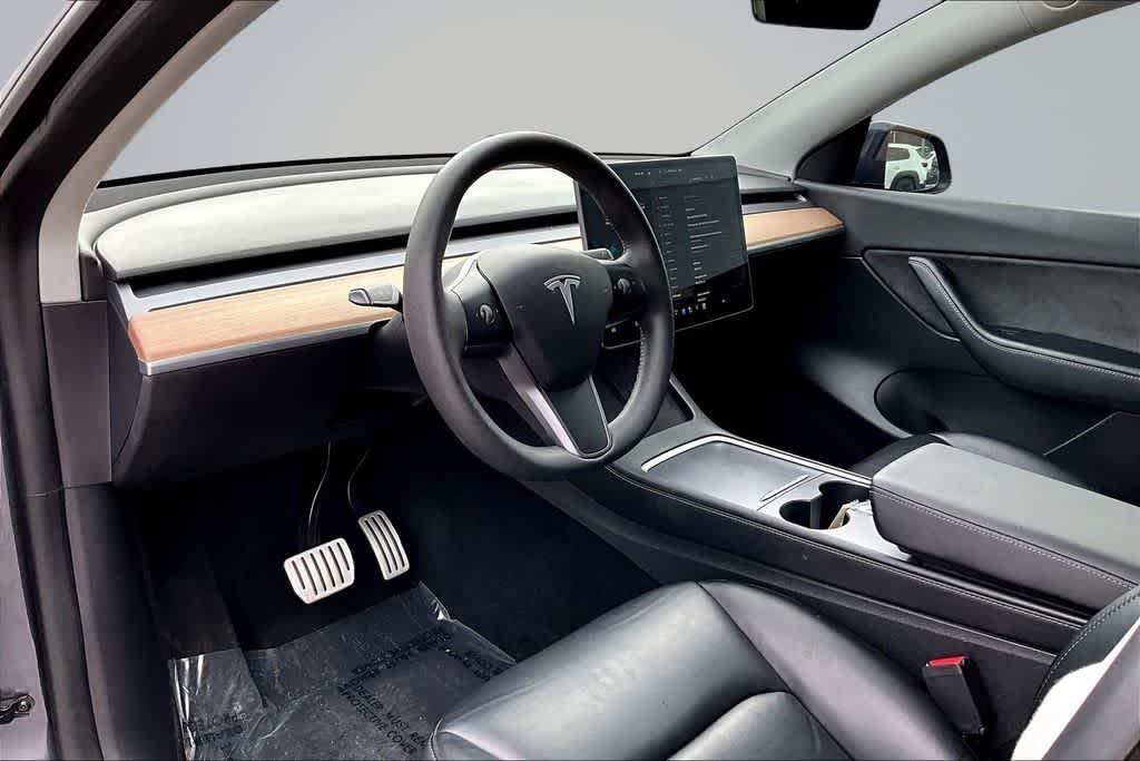 Thumbnail: 2022 Tesla Model Y - 13