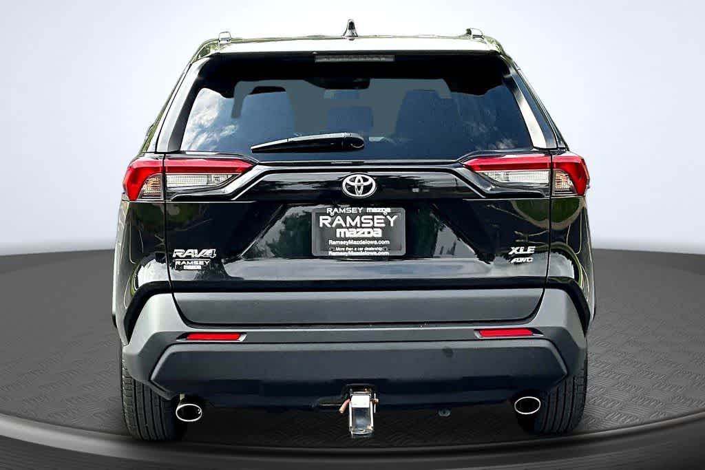 Thumbnail: 2021 Toyota RAV4 - 4