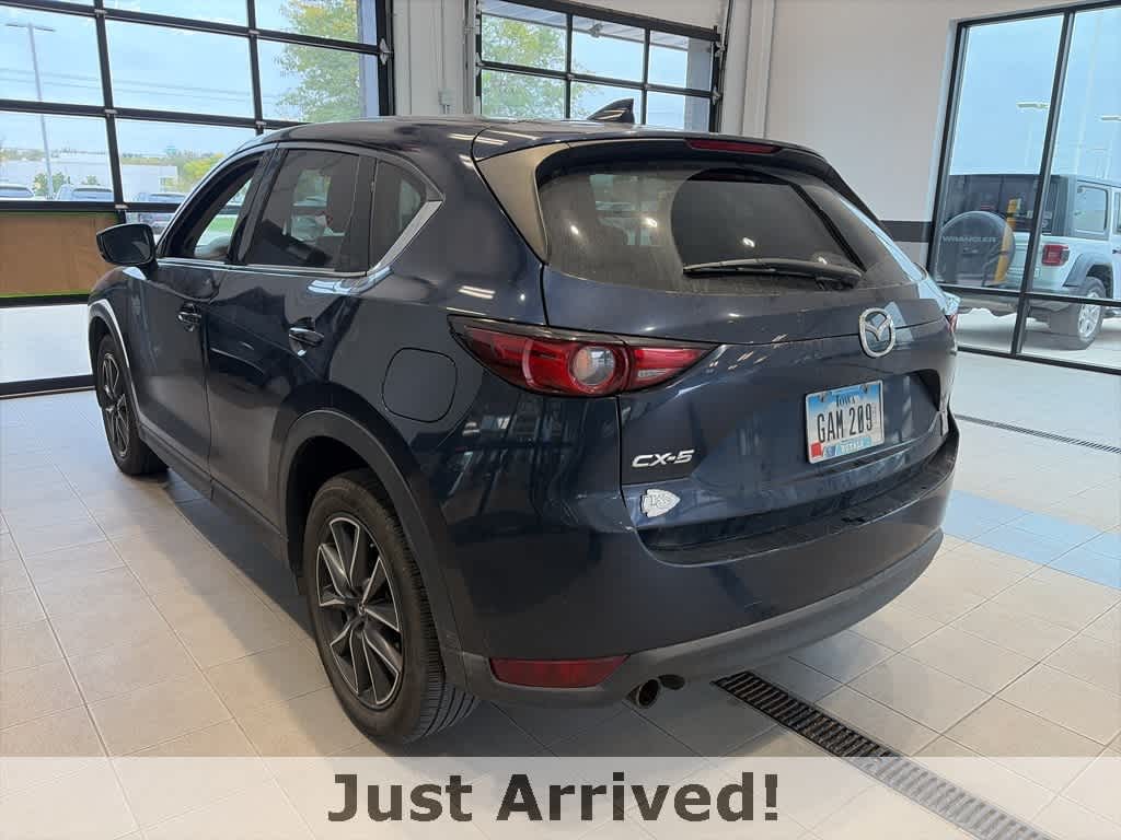 2017 Mazda CX-5 Grand Touring photo 2