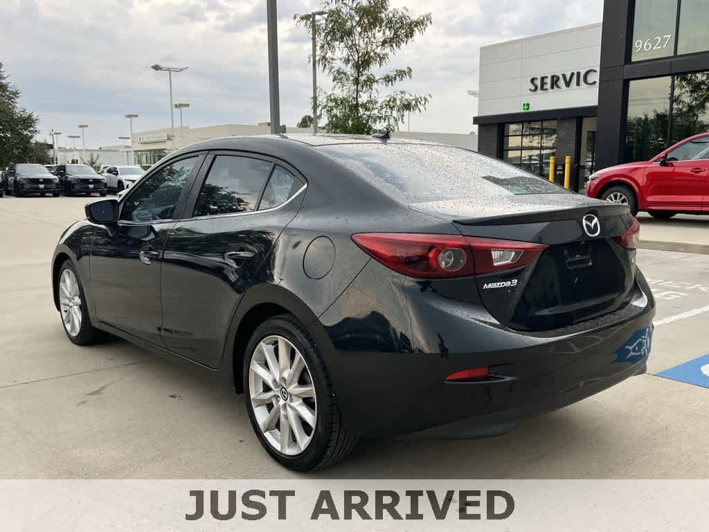 2017 Mazda Mazda3 Grand Touring photo 4