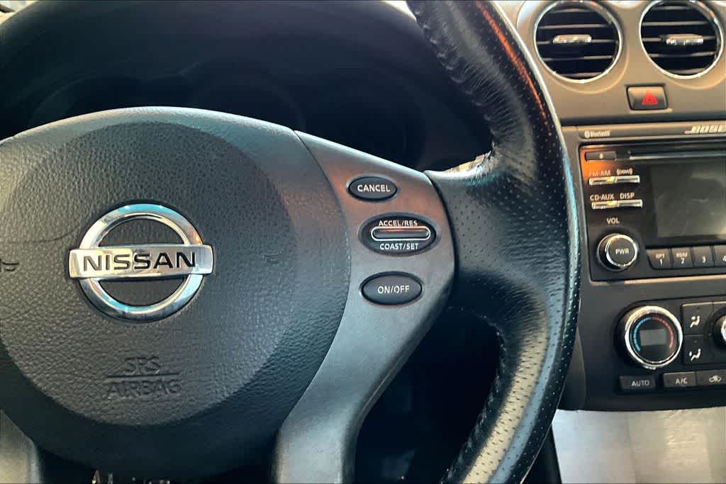Thumbnail: 2012 Nissan Altima - 20