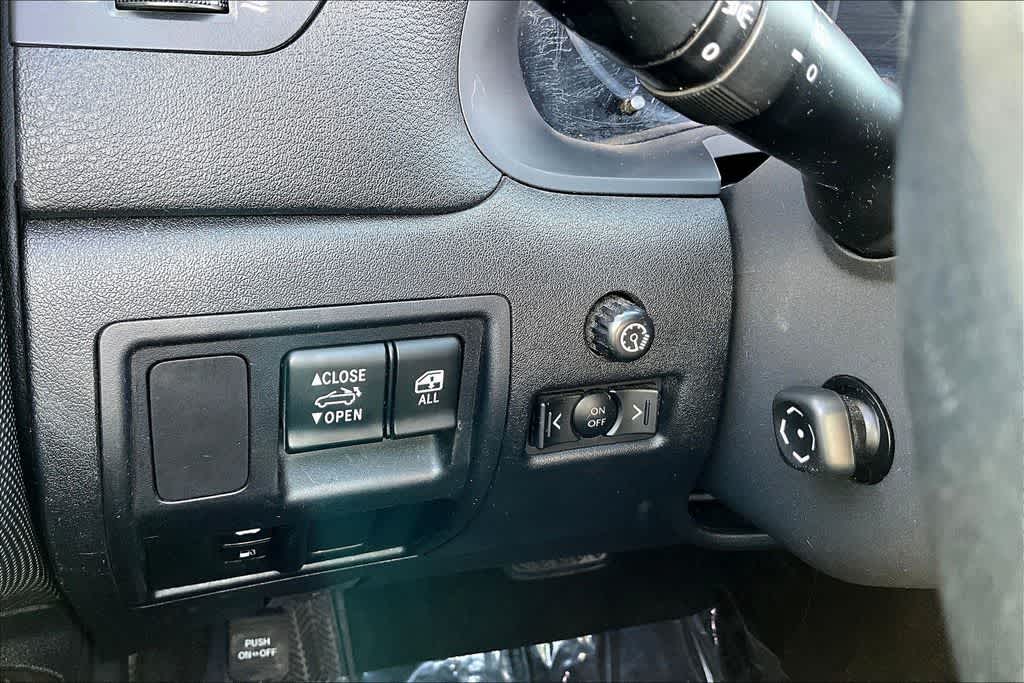 Thumbnail: 2011 Lexus IS - 21
