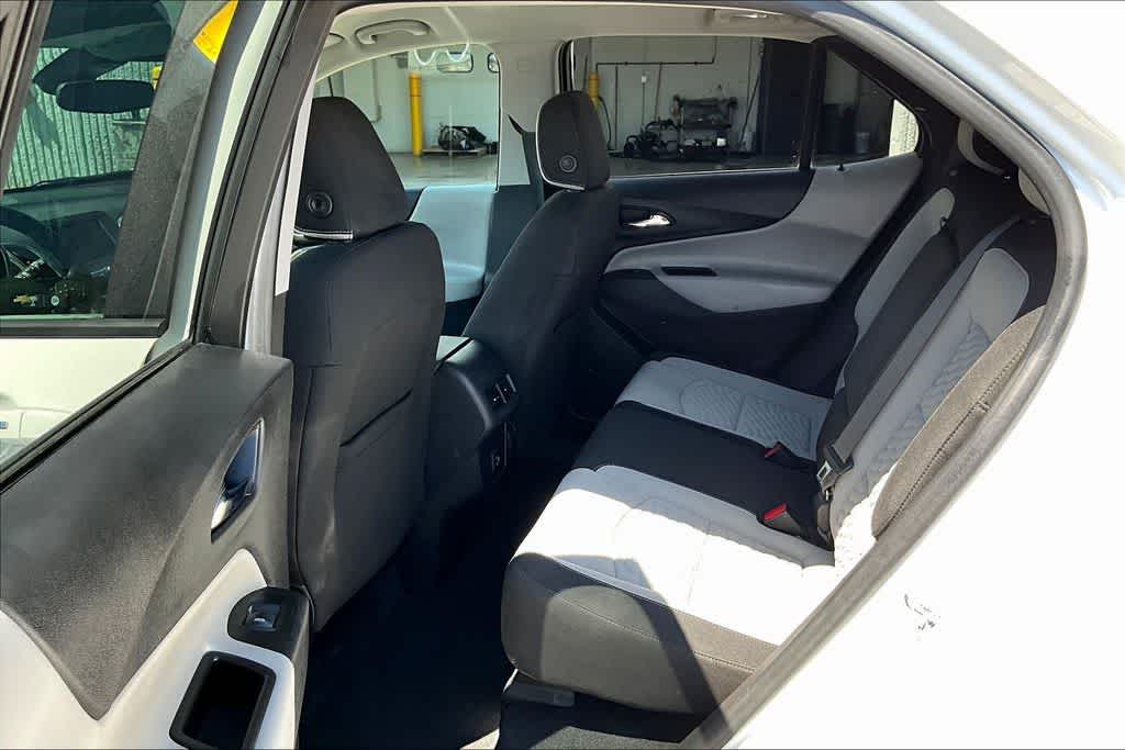 Thumbnail: 2021 Chevrolet Equinox - 4