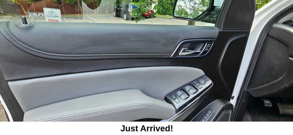 Thumbnail: 2019 Chevrolet Tahoe - 14
