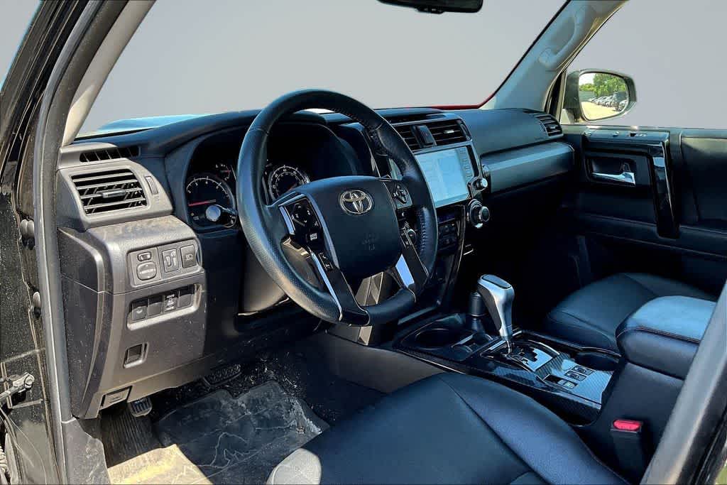 Thumbnail: 2020 Toyota 4Runner - 12