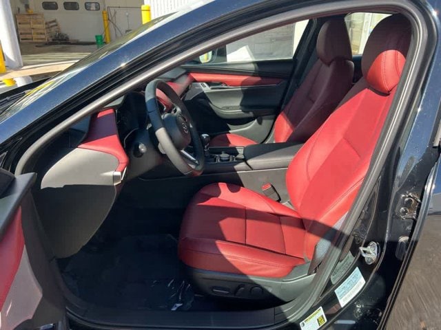 2026 Mazda Mazda3 Premium - Photo 13