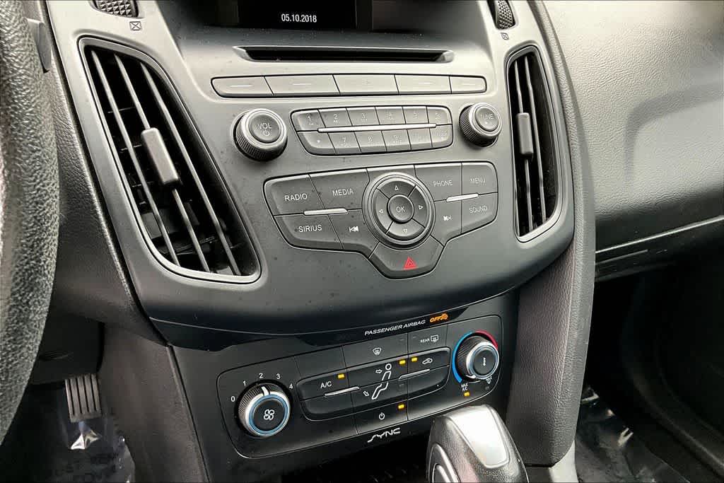 Thumbnail: 2016 Ford Focus - 22