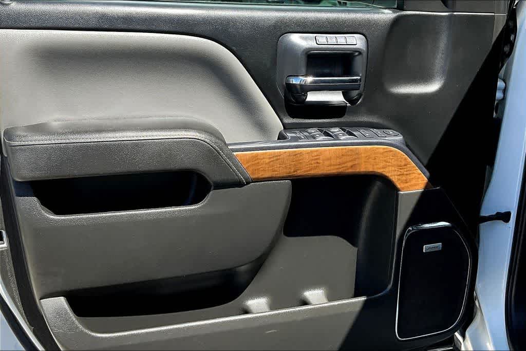 Thumbnail: 2015 Chevrolet Silverado 1500 - 18