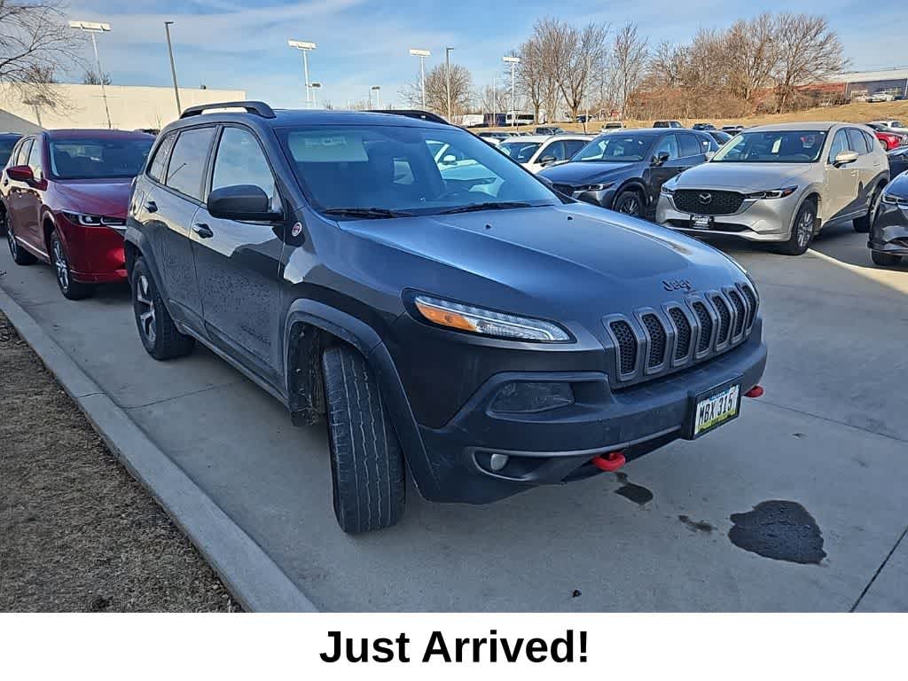 Used 2014 Jeep Cherokee Trailhawk with VIN 1C4PJMBS6EW159093 for sale in Urbandale, IA
