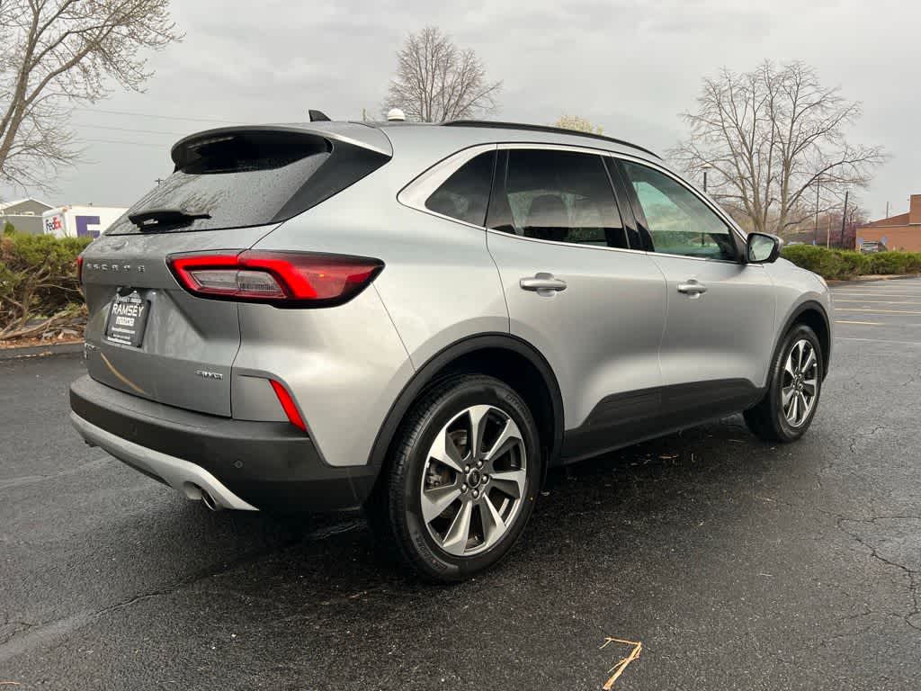 Thumbnail: 2023 Ford Escape - 5