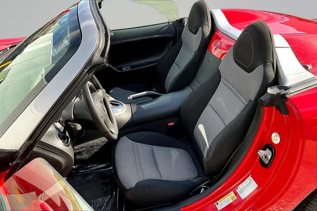Thumbnail: 2008 Pontiac Solstice - 22
