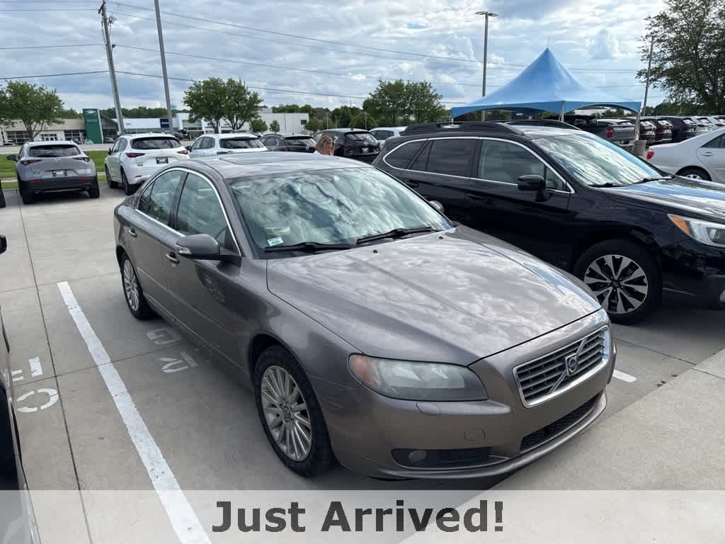 Used 2007 Volvo S80 3.2 with VIN YV1AS982771046190 for sale in Urbandale, IA