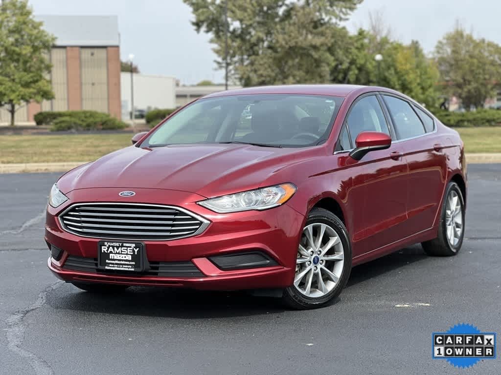 Used 2017 Ford Fusion SE Sedan
