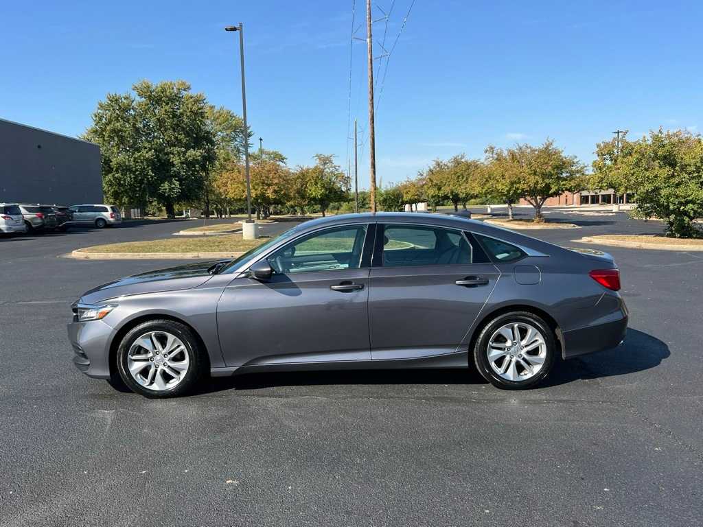 2019 Honda Accord LX 1.5T photo 3