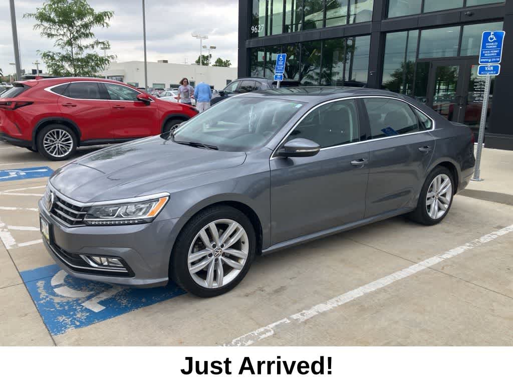 2018 Volkswagen Passat 2.0T SE w/ Technology Auto's photo