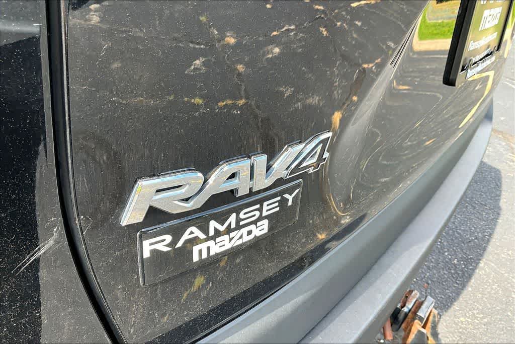 Thumbnail: 2021 Toyota RAV4 - 33